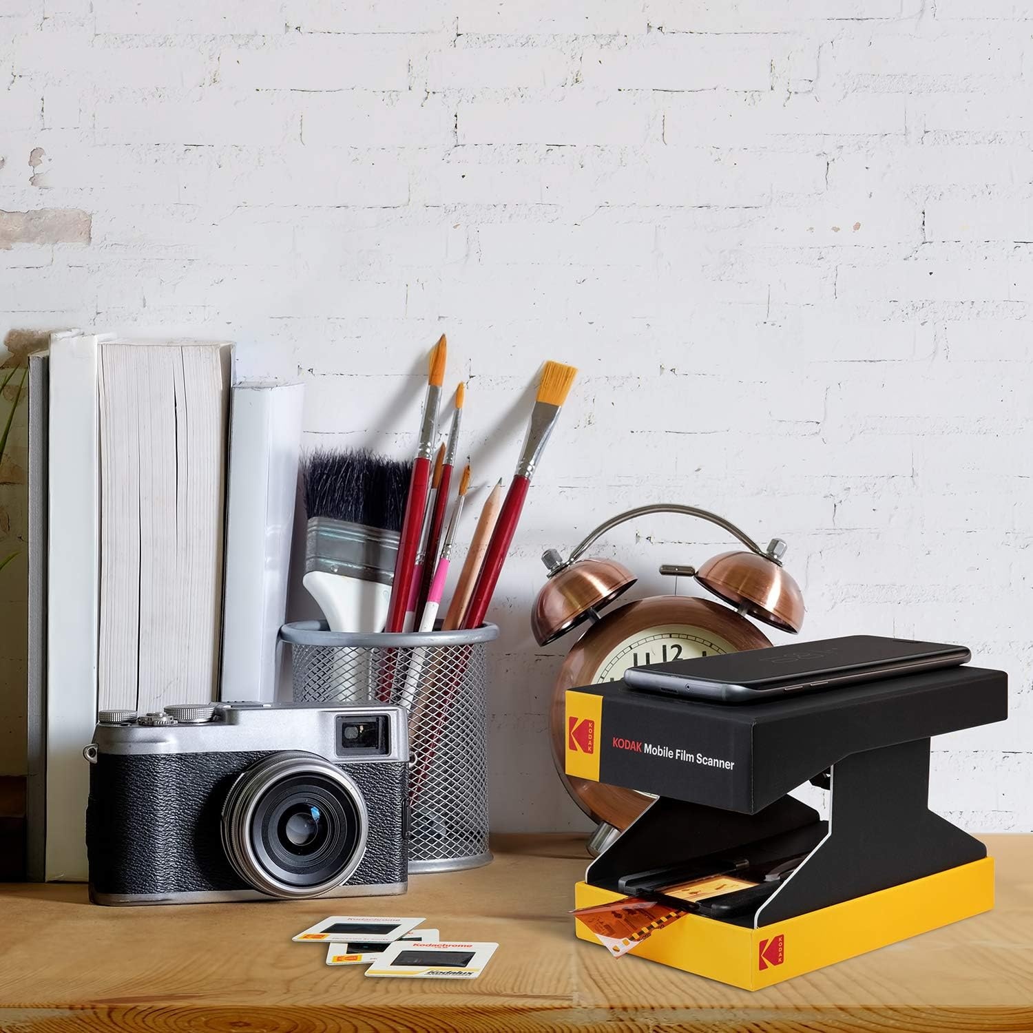 image:imageKODAK Mobile Film Scanner 35mm Negative Scanner amp Slide Viewer AppBased